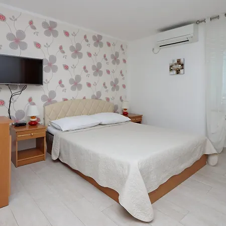 By The Sea Baska, Krk - 20965 Apartment *